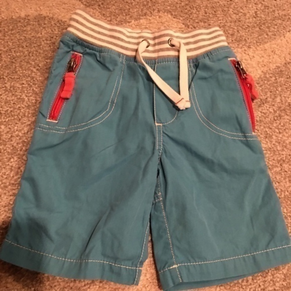 ☘️Mini Boden shorts so cute!☘️